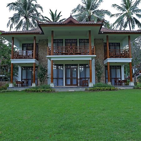 Mangsit Suites By Holiday Resort Lombok エクステリア 写真