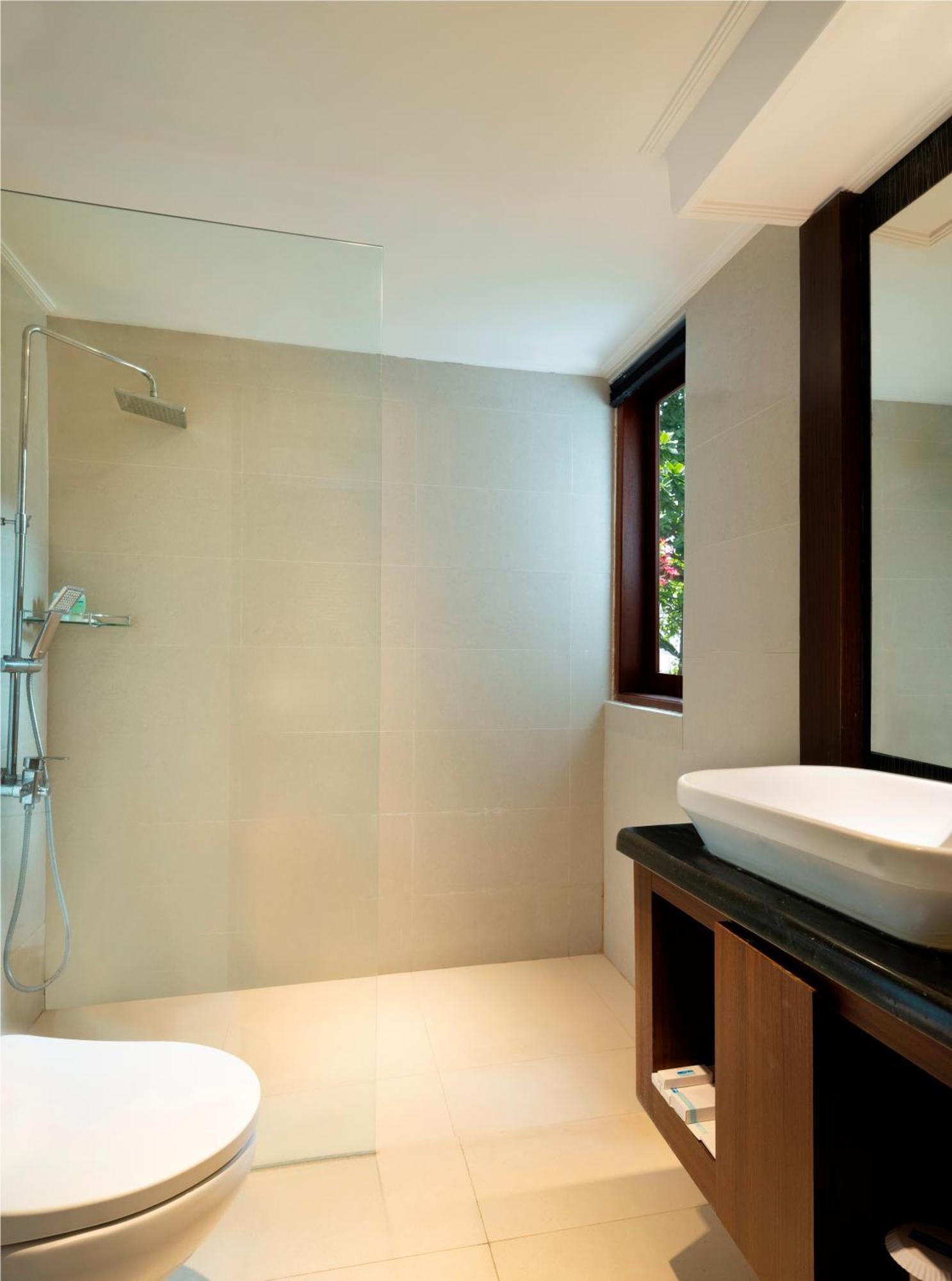 Mangsit Suites By Holiday Resort Lombok エクステリア 写真