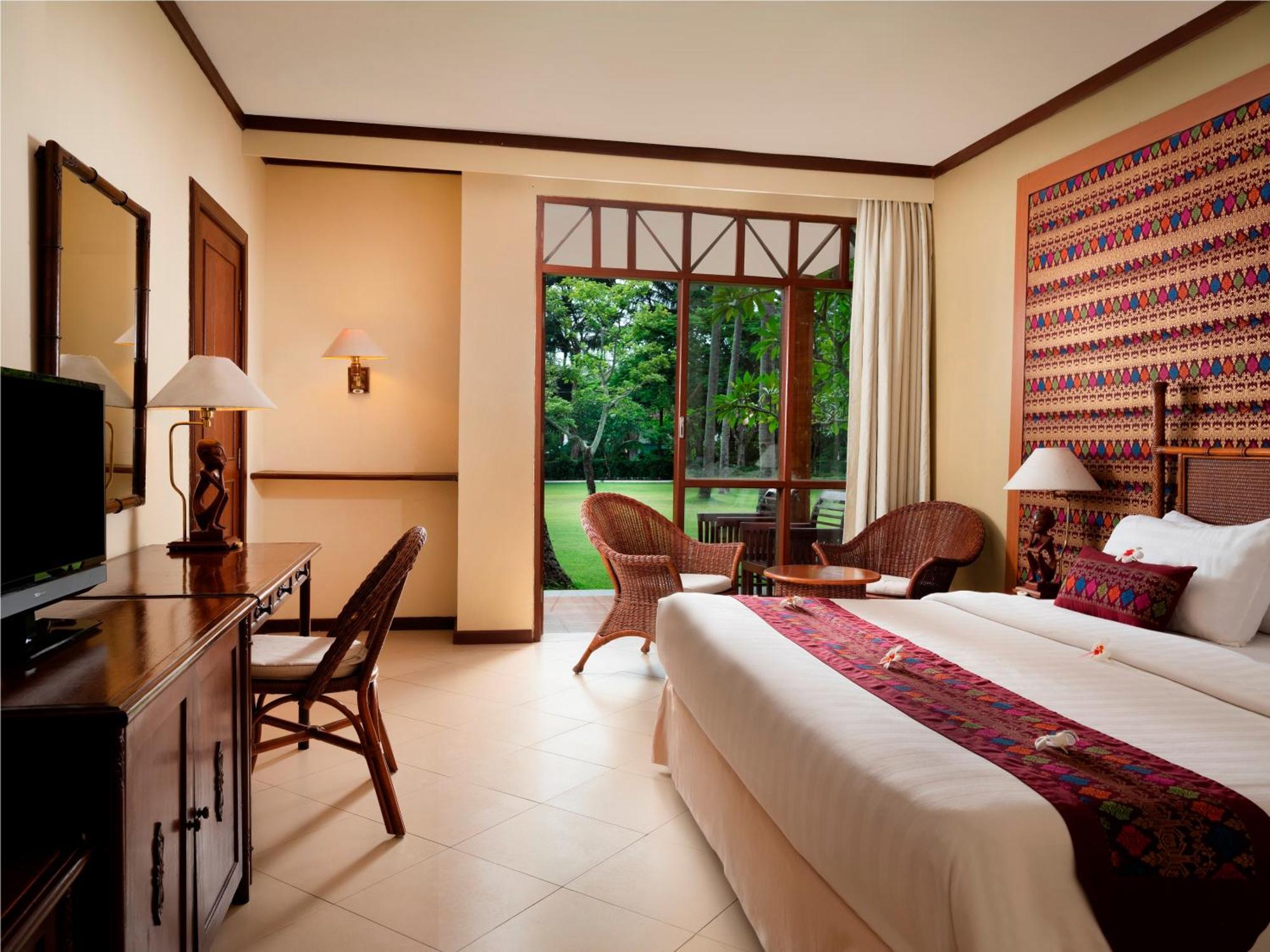Mangsit Suites By Holiday Resort Lombok エクステリア 写真