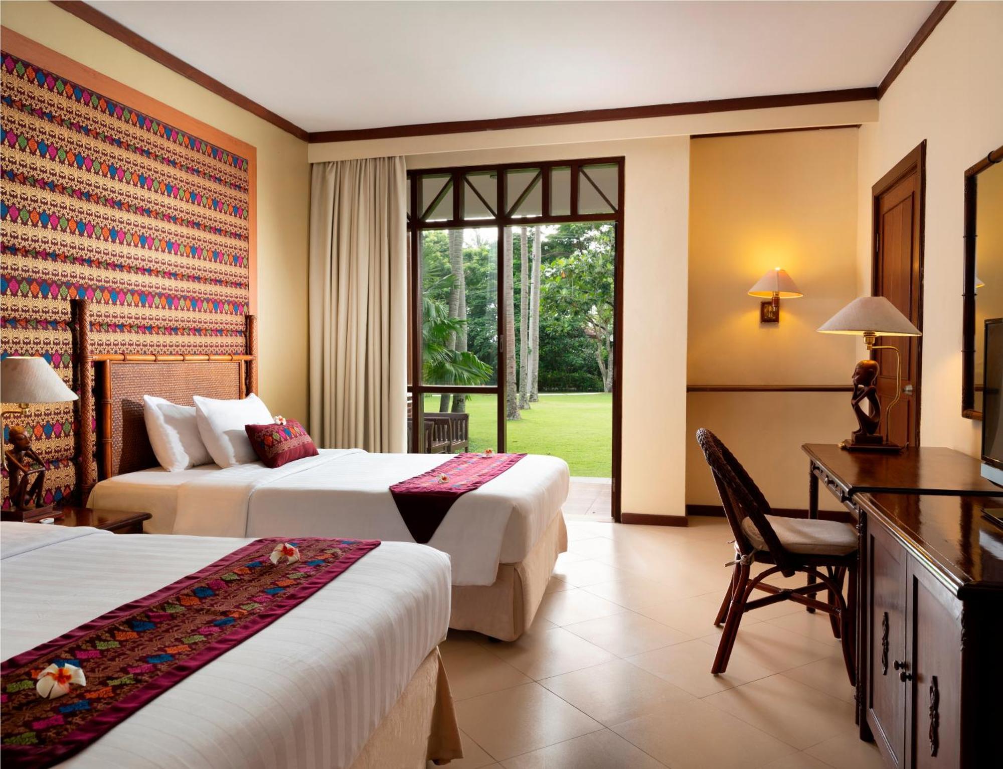 Mangsit Suites By Holiday Resort Lombok エクステリア 写真