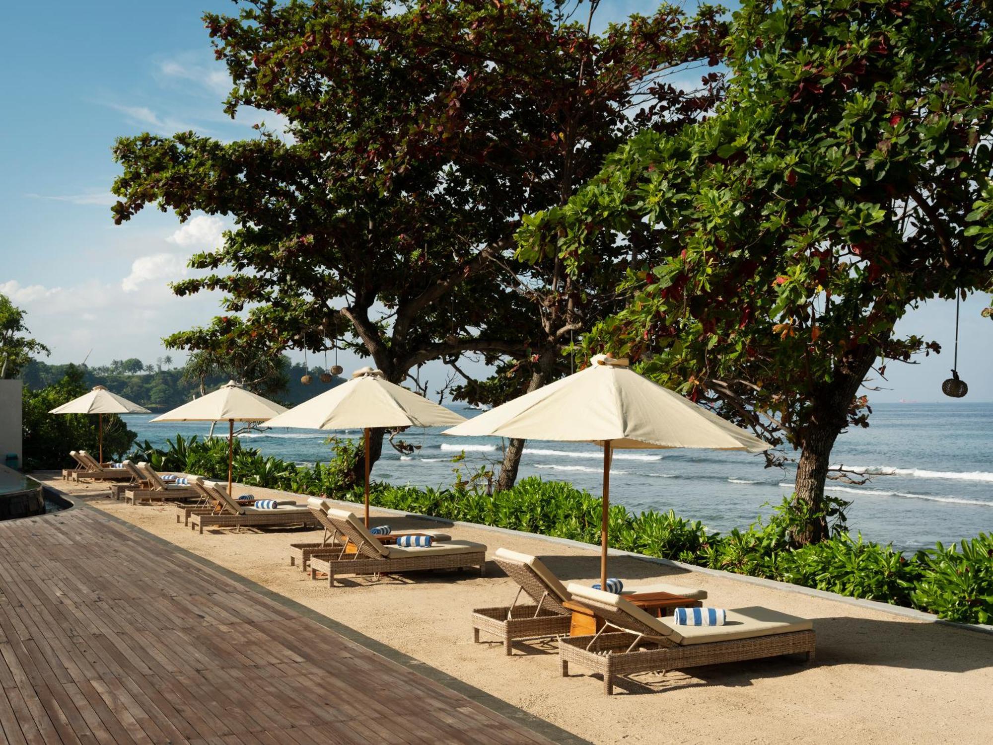 Mangsit Suites By Holiday Resort Lombok エクステリア 写真