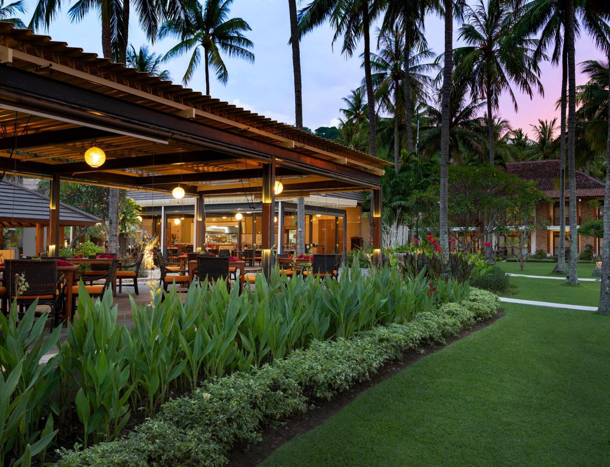 Mangsit Suites By Holiday Resort Lombok エクステリア 写真