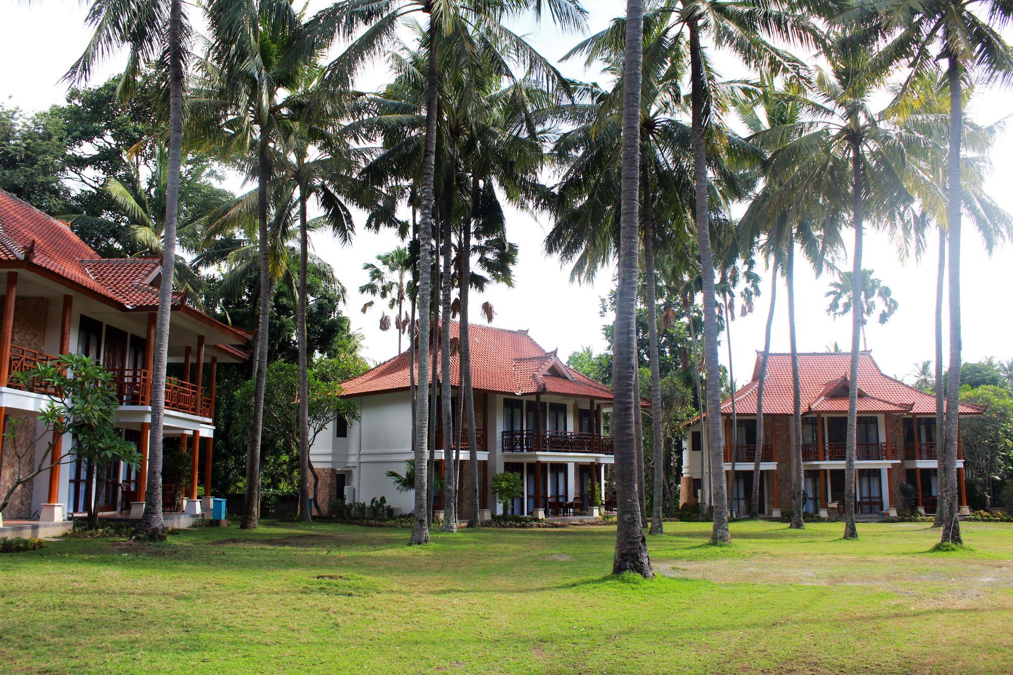 Mangsit Suites By Holiday Resort Lombok エクステリア 写真